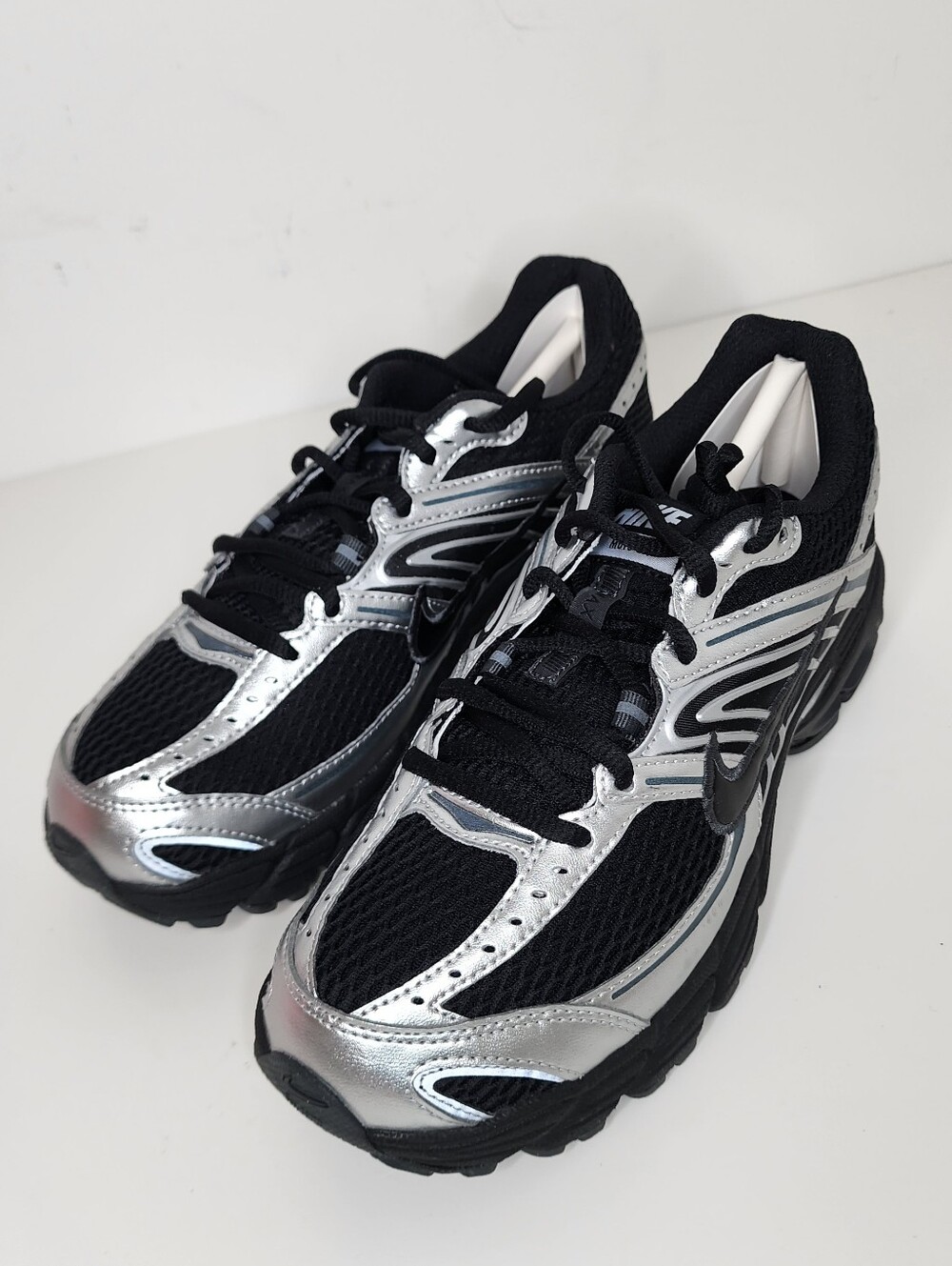 Nike Air Max Moto 2K Womens  Black and Silver Athletic Sneakers Size 7.5